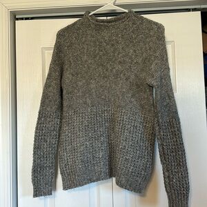 American Eagle mock neck sweater. Gray
